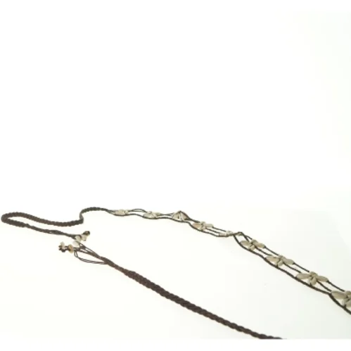 Bælte med små skaller på (str. 155 x 4 cm)