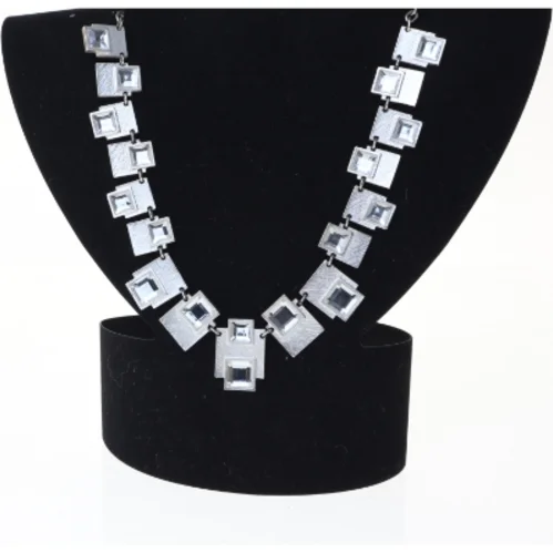 Sølvfarvet halskæde (str. 46 cm)