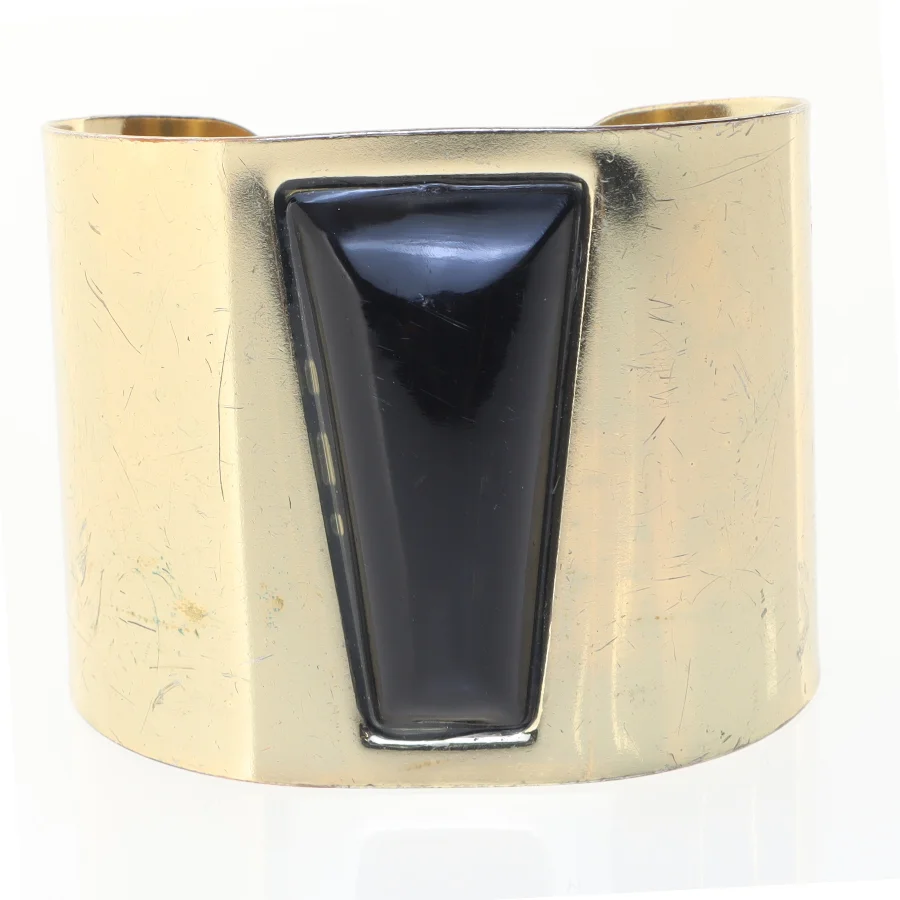 Armbånd i guldtonet metal med sort indlæg (str. 8 cm)