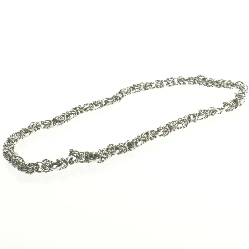 Sølvfarvet kædehalskæde (str. Ø 24 cm)