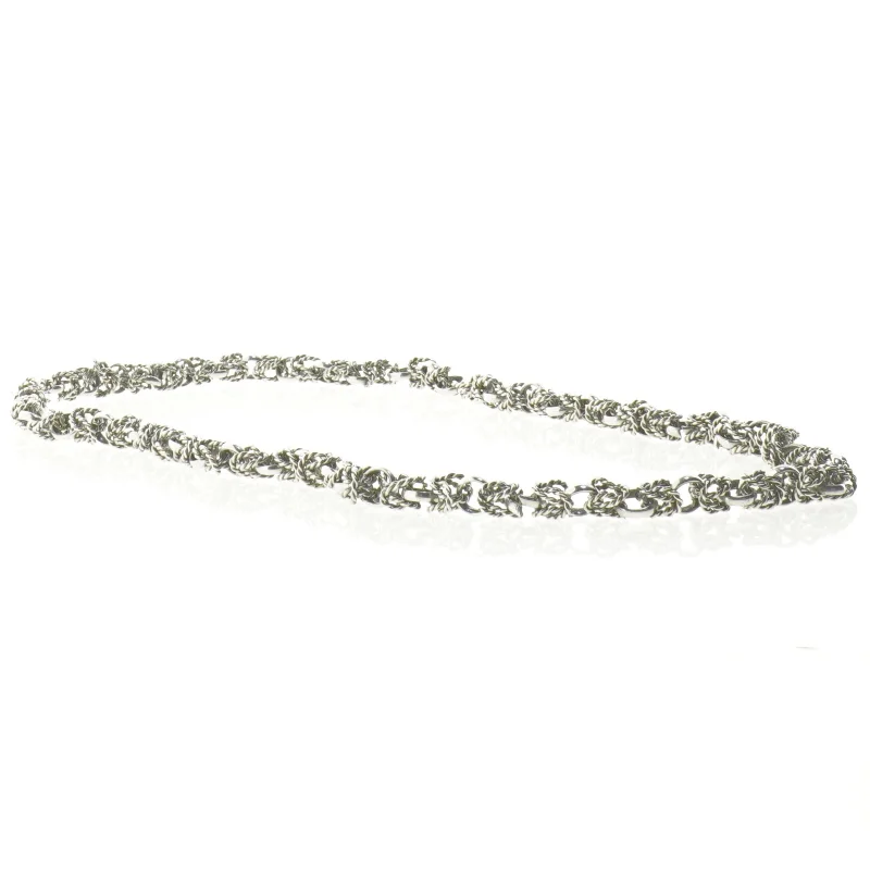 Sølvfarvet kædehalskæde (str. Ø 24 cm)