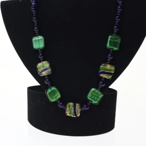 Farverig halskæde (str. 55 cm)