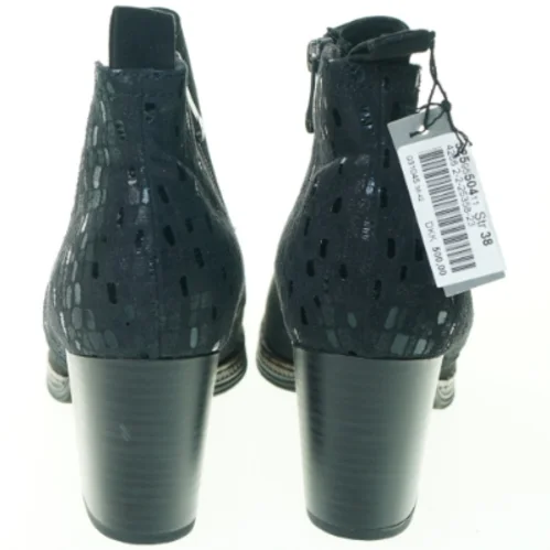 Støvler med hæl fra Marco Tozzi (str. 38)