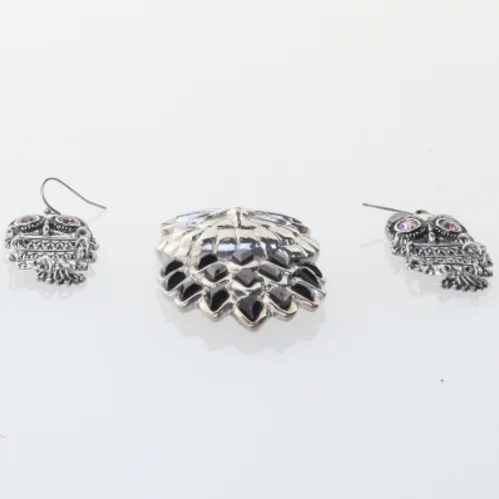 Sølvfarvede ugle øreringe og vedhæng (str. 7 x 4 cm og 5 x 2 cm)