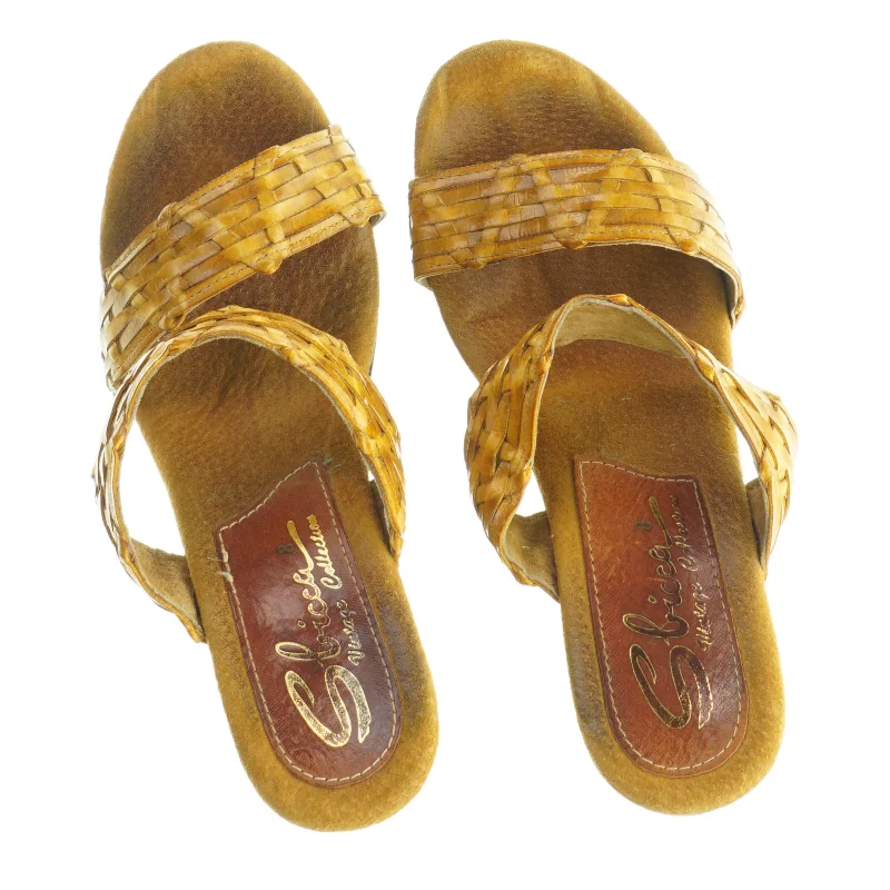 Flettede kilehælsandaler (str. 39)