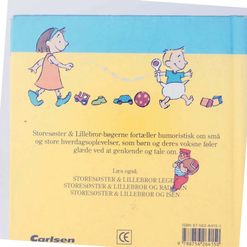 Storesøster & Lillebror og Hullet Bog fra Carlsen
