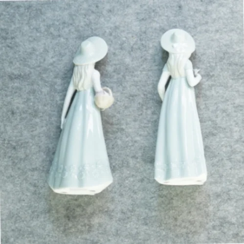 Figurer (2 stk) (str. 22 x 10 cm)