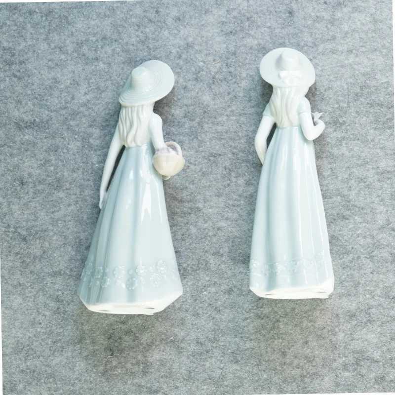 Figurer (2 stk) (str. 22 x 10 cm)