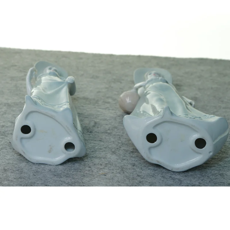 Figurer (2 stk) (str. 22 x 10 cm)