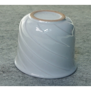 Urtepotteskjuler fra W Germany (str. 8 x 9 cm)