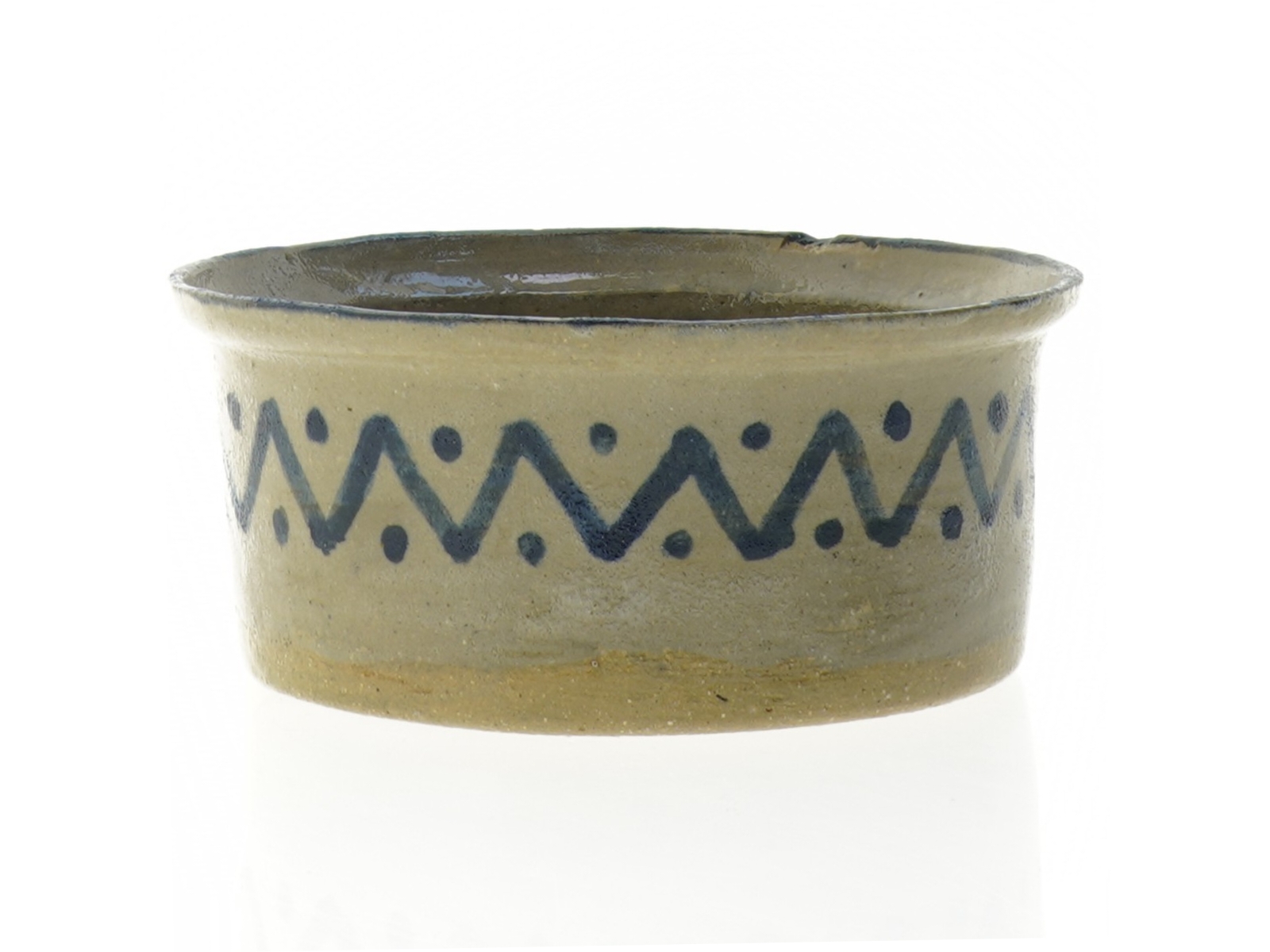Keramikskål med blå dekoration (str. 16 x 7 cm)