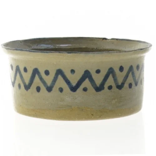 Keramikskål med blå dekoration (str. 16 x 7 cm)