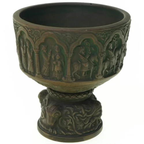 Døbefont fra L Hjort (str. 12 x 12 cm)