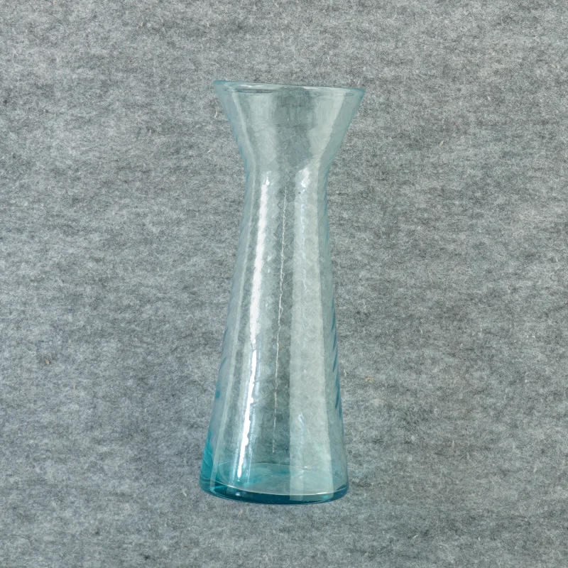Vase (str. 22 x 8 cm)