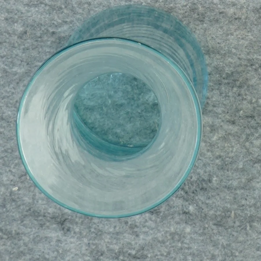 Vase (str. 22 x 8 cm)