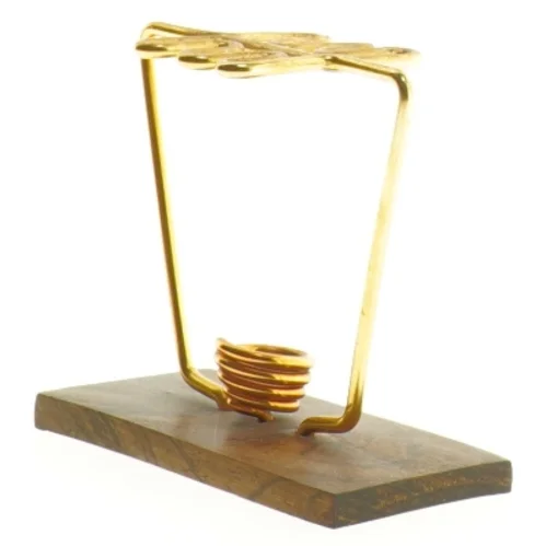 Lysestage i metal og træ (str. 10 x 5 x 8 cm)