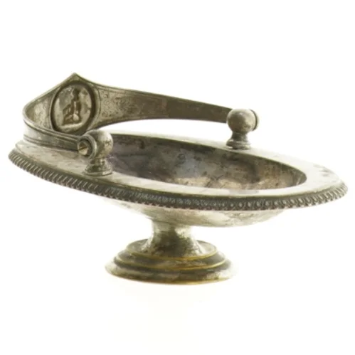 Antik sølvfarvet figur (str. 19 x 11 x 7 cm)