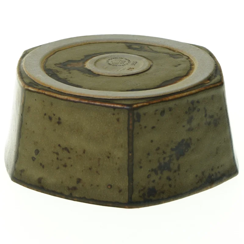 Kongelig Dansk Stentøj B&G 5805 Sekskantet skål lysebrun glasur Lisa Enquist fra Bing Og Grøndahl (str. 12 x 6 cm)