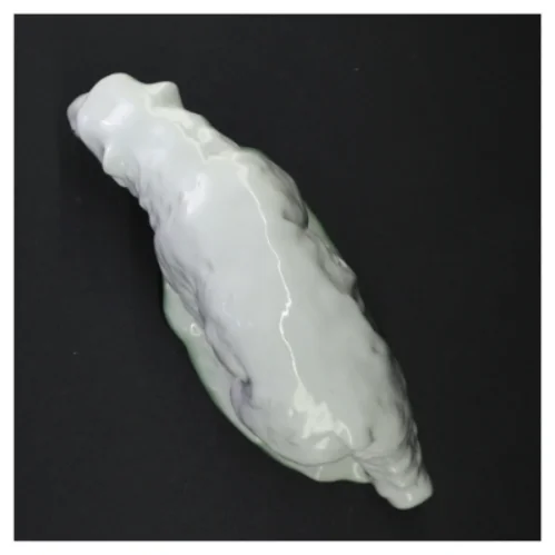 Porcelæns isbjørn figur (str. 23 x 13 x 8 cm)