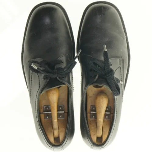 Sko med blok fra Semperit (str. 42)