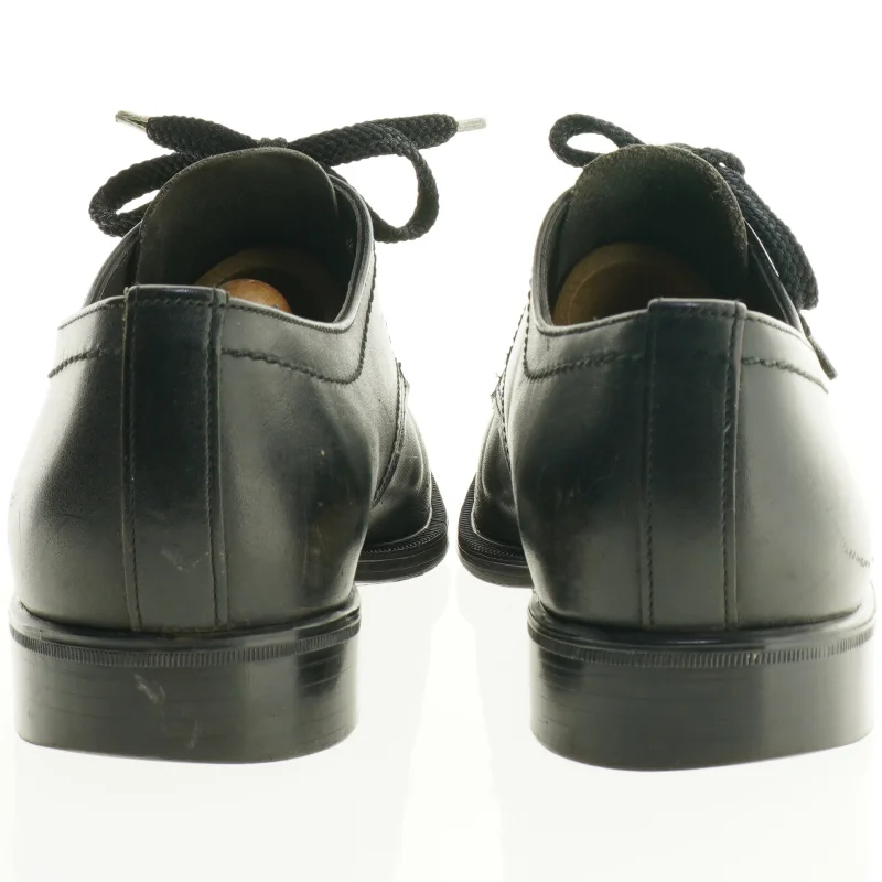 Sko med blok fra Semperit (str. 42)