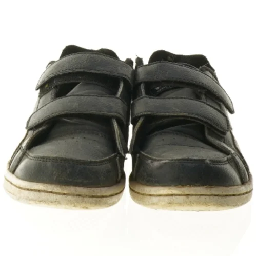 Sko fra Reebok (str. 33)