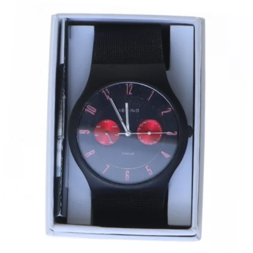 Bering ur med titanium fra Bering (str. Ø 4 cm)