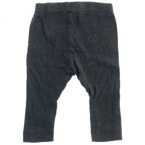 Børnebukser med knapper fra H&M (str. 68)