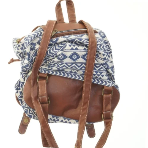 Mønstret rygsæk med læderdetaljer (str. 38x30 cm)