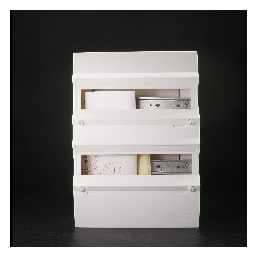 Hvidt plast skuffemøbel (str. 40,5 x. 24,5 cm)