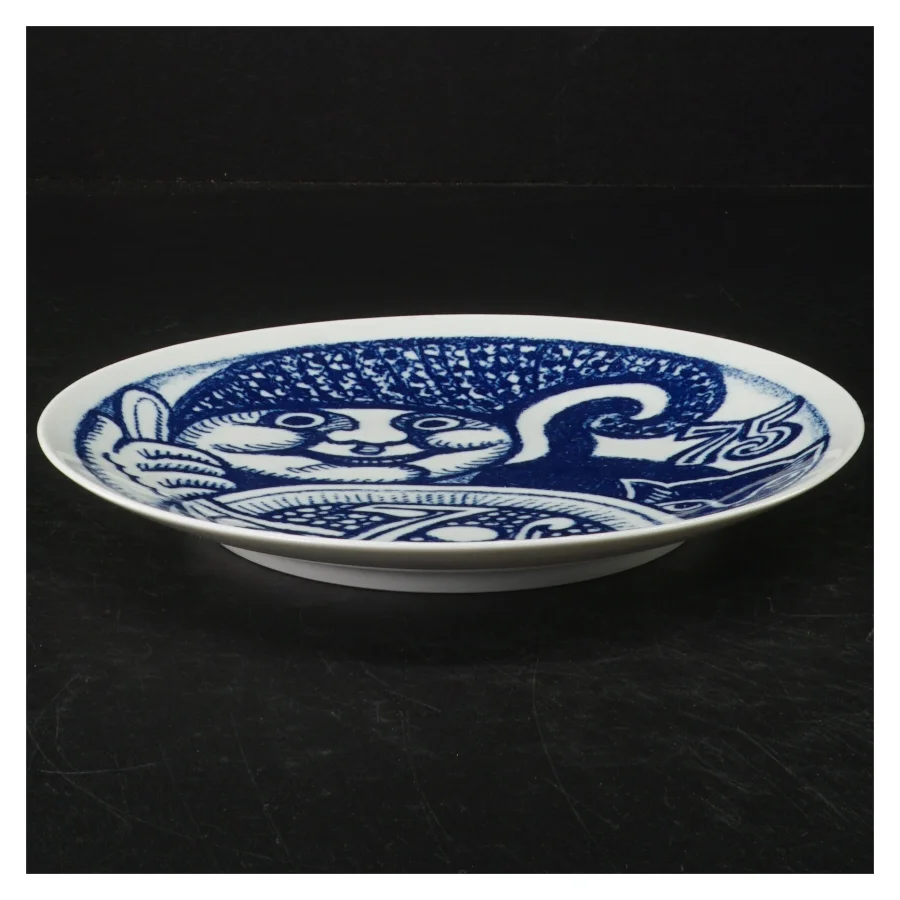 Blå dekoreret porcelænstallerken fra Henry Heerup (str. Ø. 20 cm)