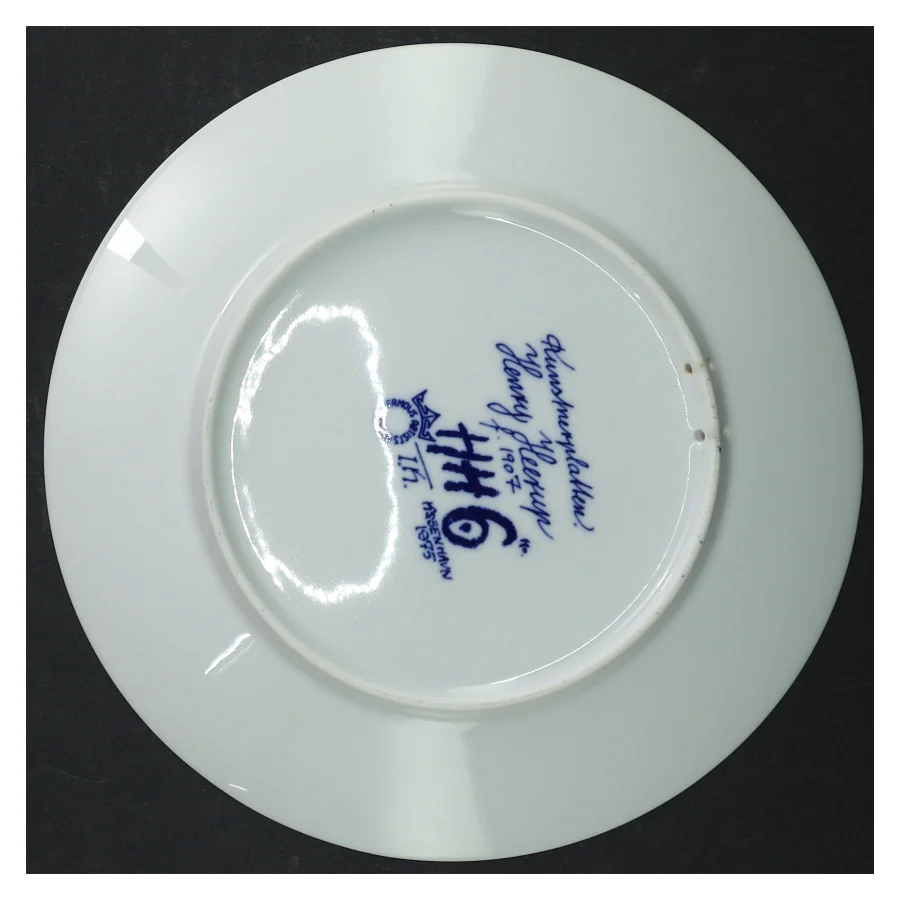 Blå dekoreret porcelænstallerken fra Henry Heerup (str. Ø. 20 cm)