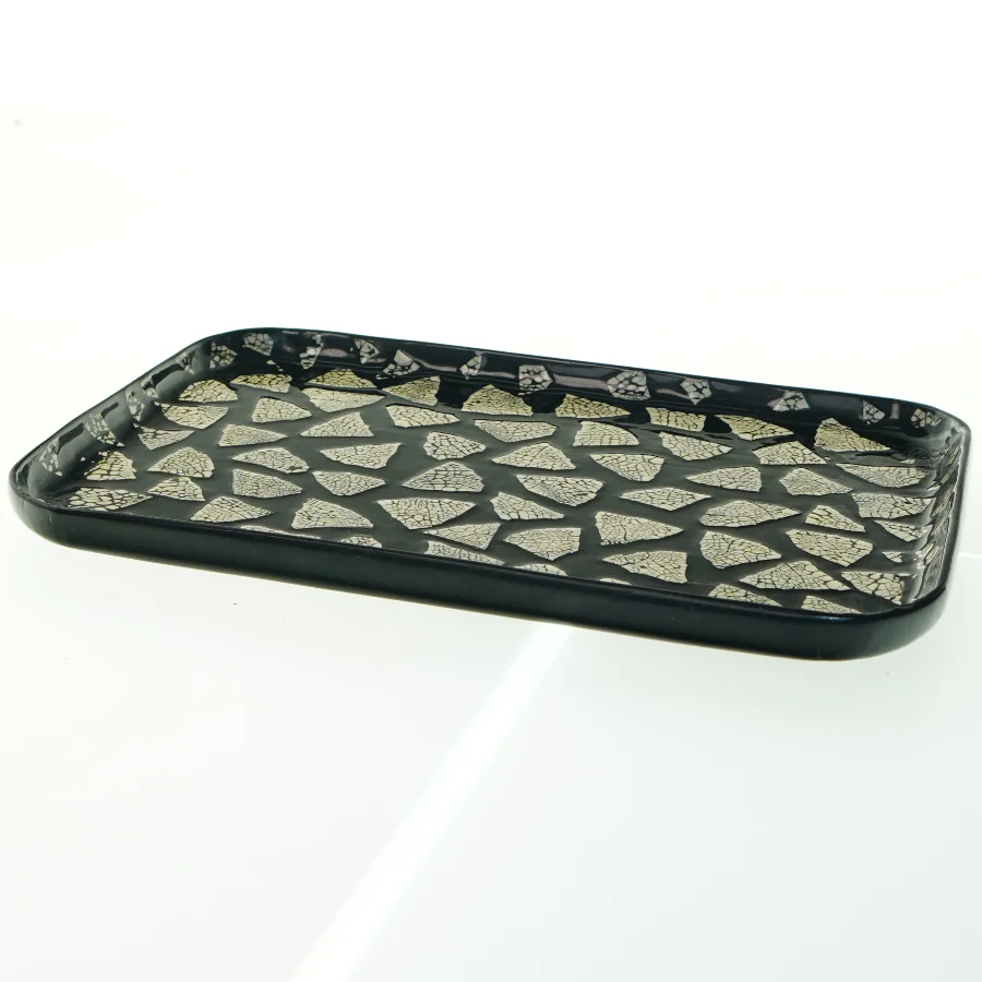 Lakbakke med krakeleret mønster (str. 30x21 cm)