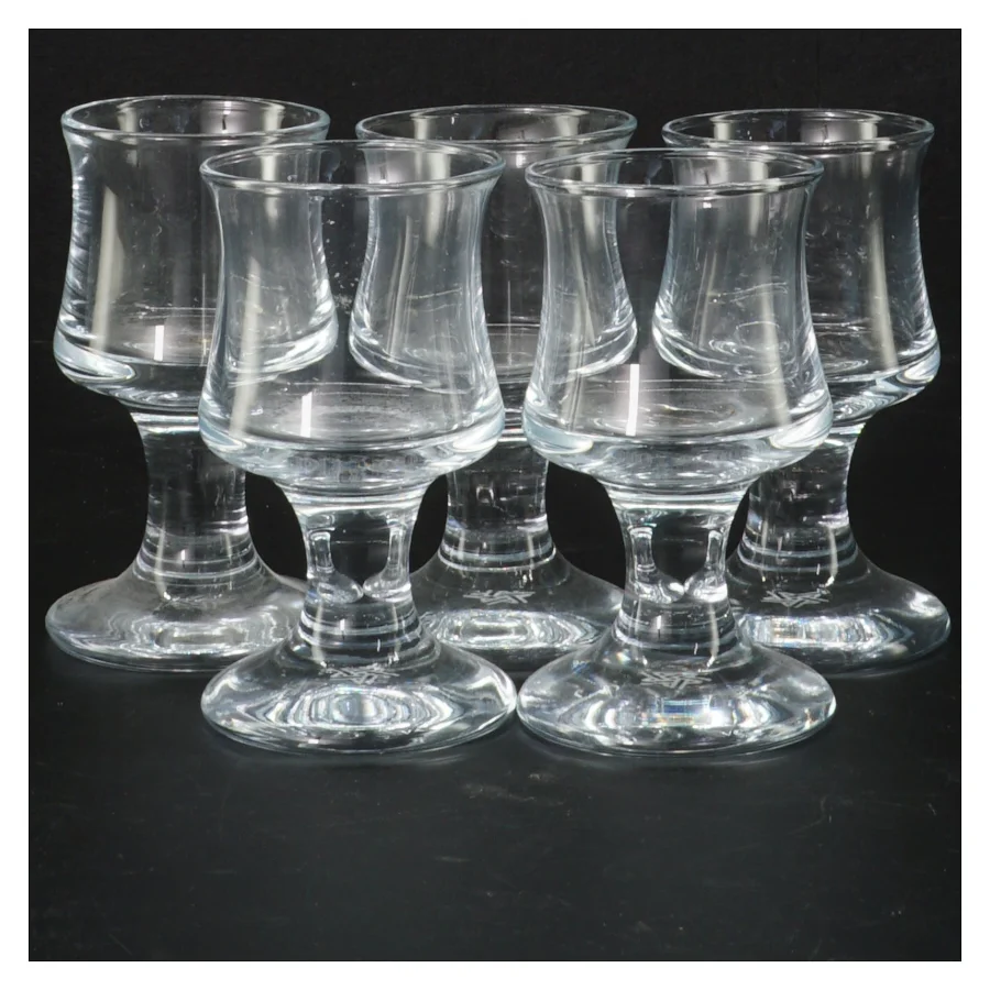 Sæt af 5 glas (str. 10 cm. 5 styk)