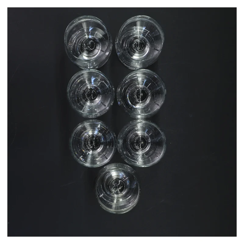 Sæt af 7 glas (str. H 11,5 cm, ø. 6 cm)