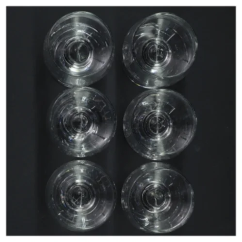 Sæt med seks klare glas (str. H. 9 cm, ø 4,5 cm)