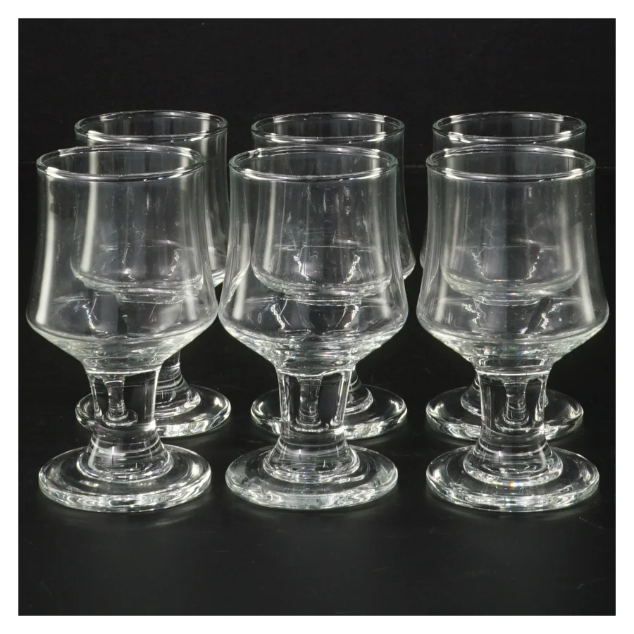 Sæt med seks klare glas (str. H. 9 cm, ø 4,5 cm)