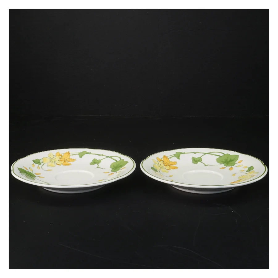 Sæt med kopper og underkopper fra Villeroy & Boch (str. Ø 16,5 cm)