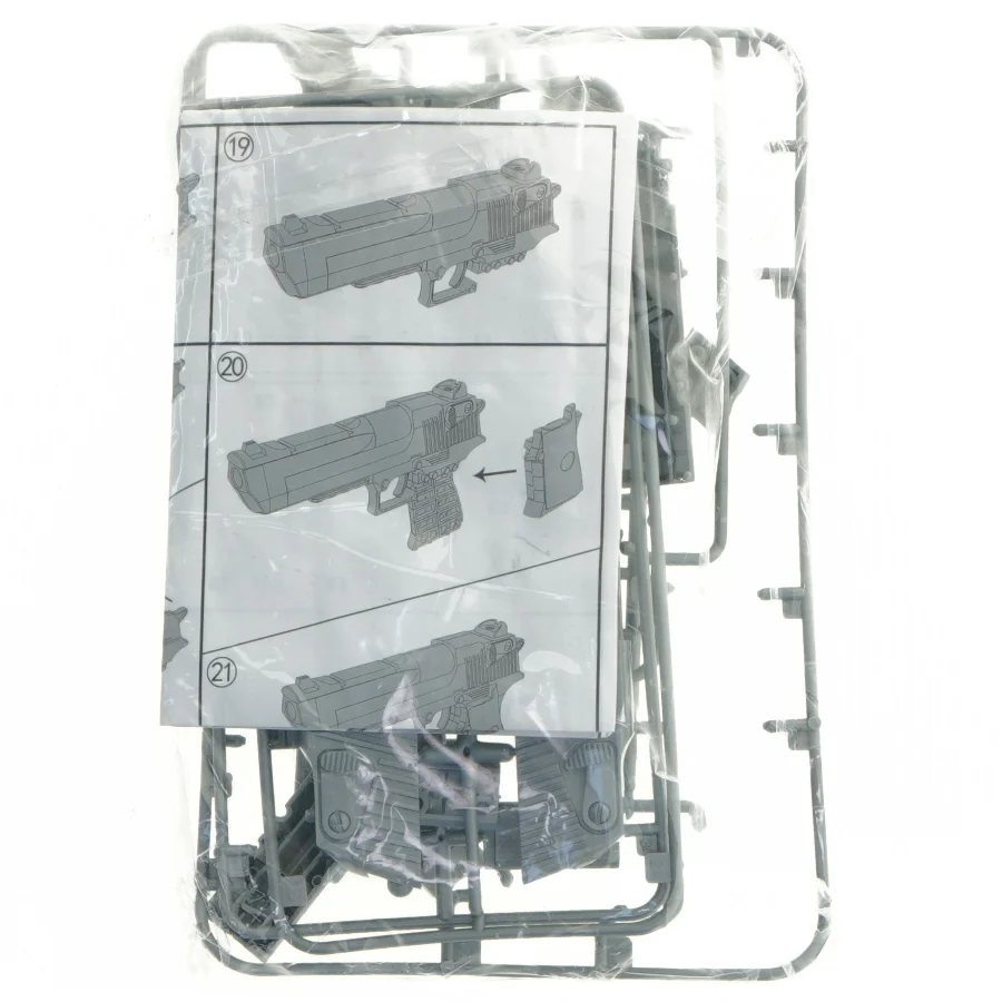 Plastmodelbyggesæt, pistol (str. 22 x 15 cm)