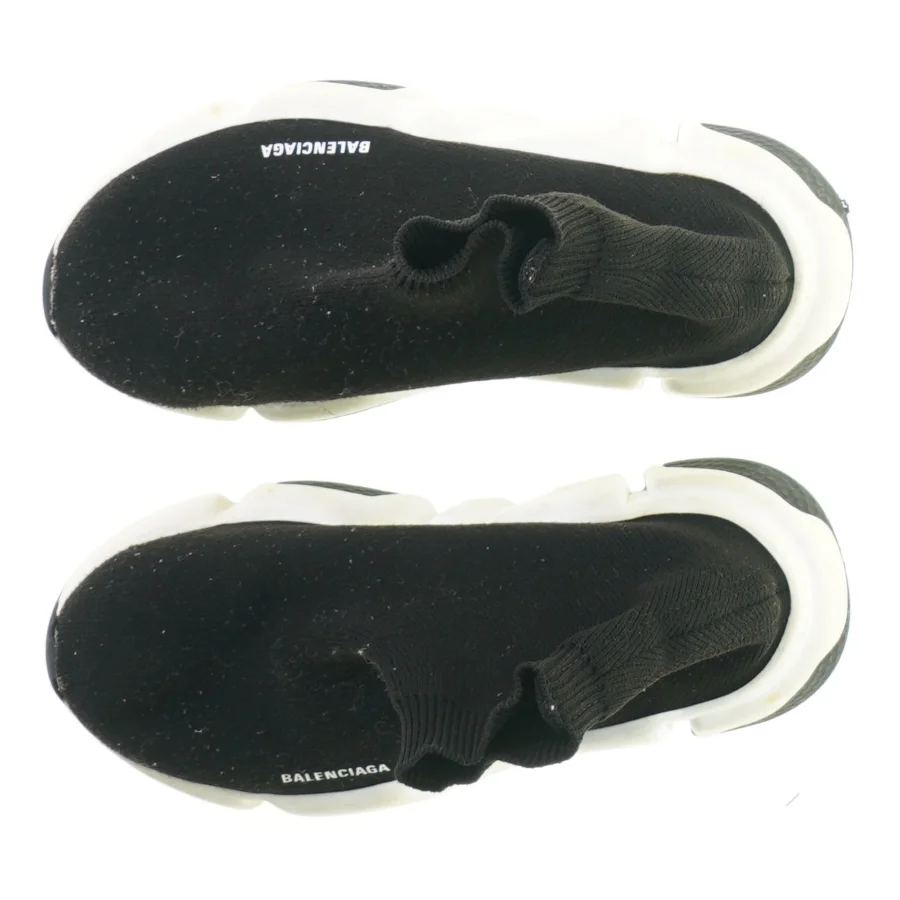 Sko fra Balenciaga (str. 29)