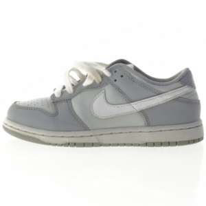 Brugte grå sneakers fra Nike (str. 33)