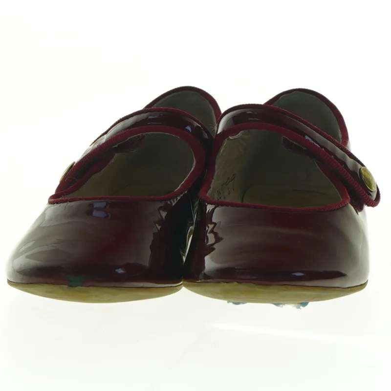 Barnesko i lak fra Pom D´api (str. 26)