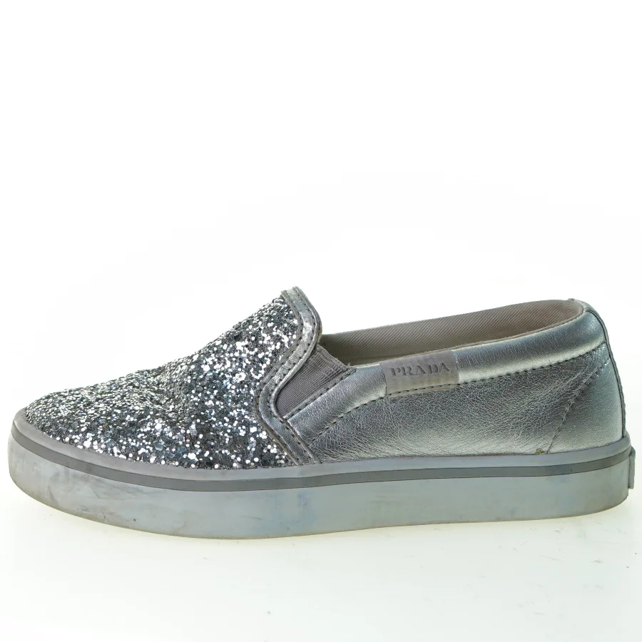 Sko fra Prada (str. 31)