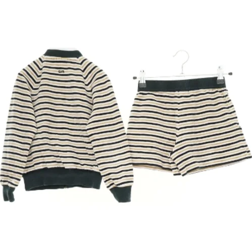 Sæt børnetøj(2 dele) (str. 116 cm)