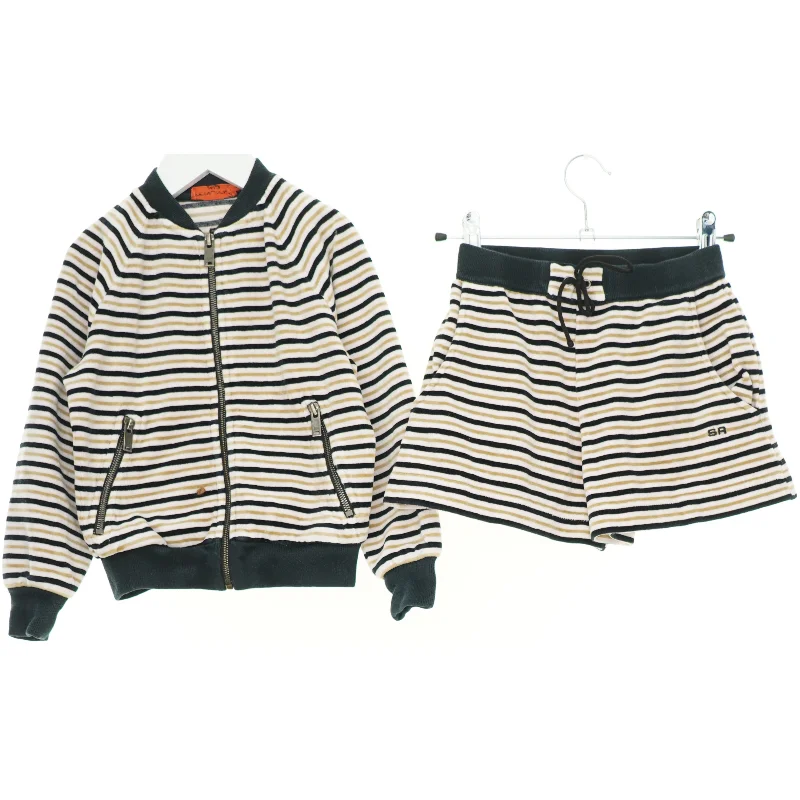 Sæt børnetøj(2 dele) (str. 116 cm)