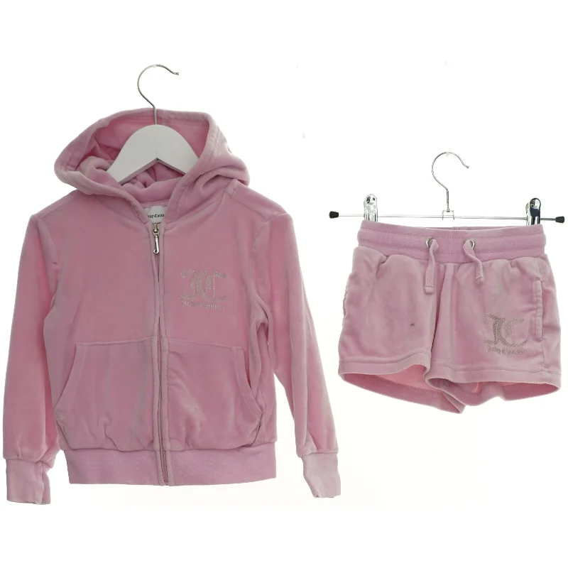 Sæt børnetøj (str. 104 cm)