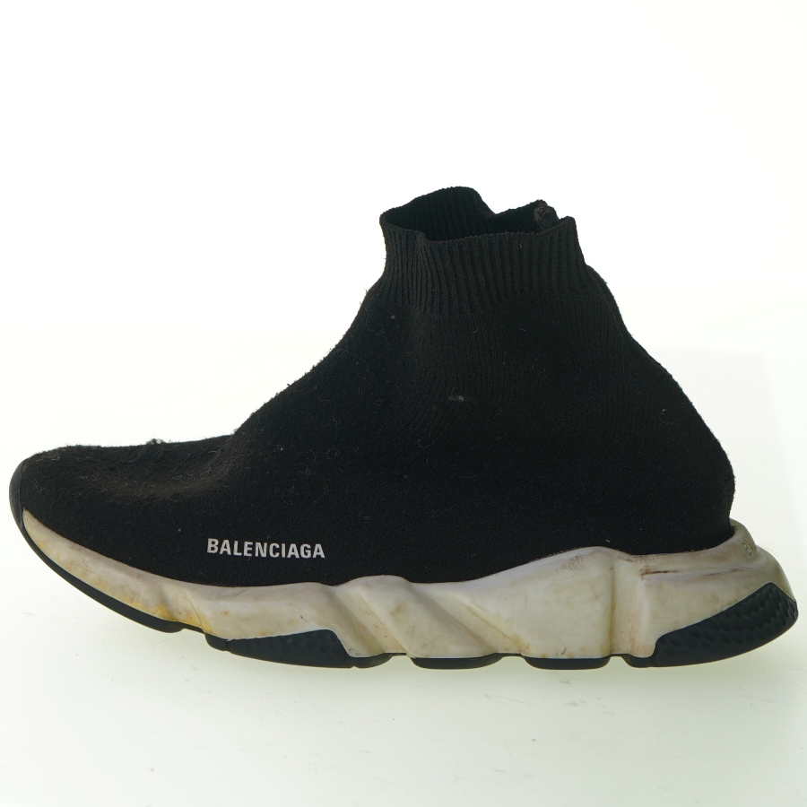 Sko fra Balenciaga (str. 27)