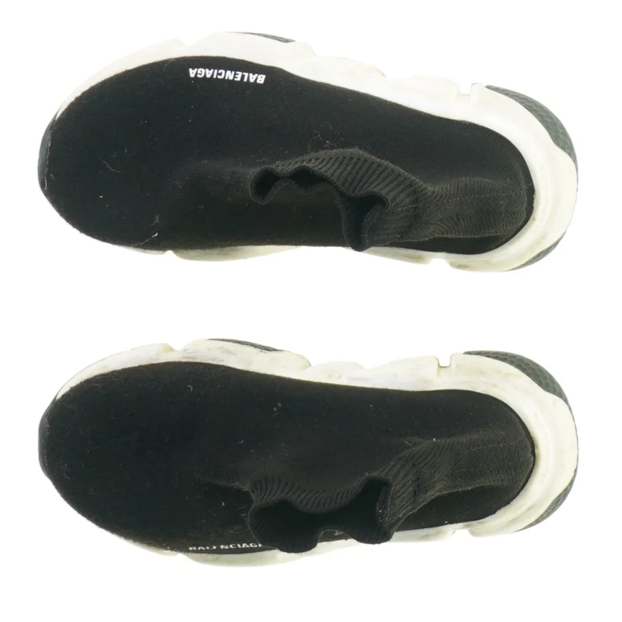 Sko fra Balenciaga (str. 27)