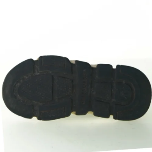 Sko fra Balenciaga (str. 27)