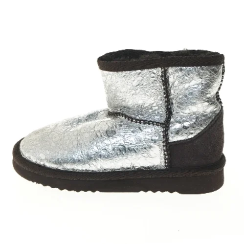 Sølvfarvede støvler med pelsfor (str. fod 22 cm)